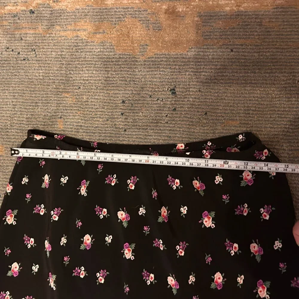 Y2K Vintage Black Floral Skirt